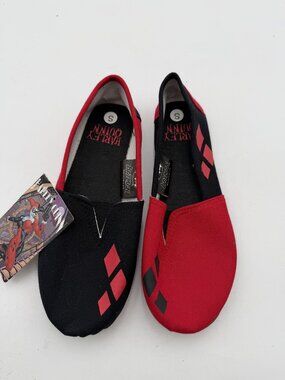 Harley Quinn Canvas Slip-On Shoes Red & Black Girls Size S NWT